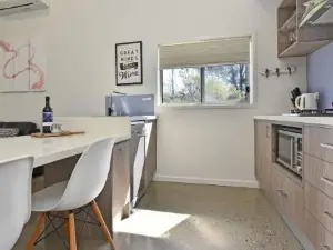 Ironbark Hill Villa 1 Tyrian
