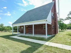 River Run - Park Model - 2 Br Cabin