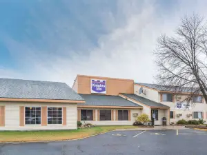 Knights Inn Litchfield
