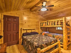 Hooah Cabin Retreat w/ Grill & Step-Free Access