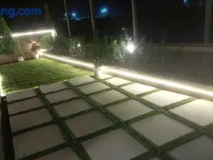 Soni & Avi Home