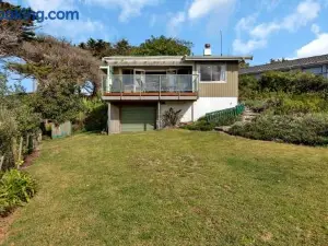 Sandy Cottage - Tokerau Beach Holiday Home