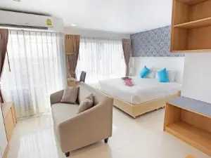 C-House & Residence Hotel Amata City