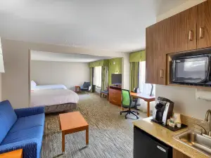 Holiday Inn Express & Suites Raleigh North - Wake Forest