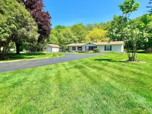 New Listing! Spacious Remodeled home w/ Fire pit only 3 minutes to the Beach!