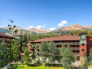 River Mountain Lodge by to