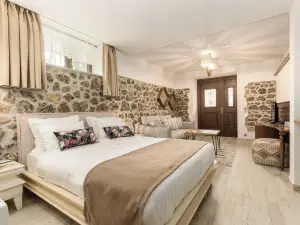 Meydani Suites