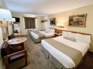 Beartooth Hideaway Inn & Cabins