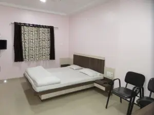 Hotel Amit Plaza