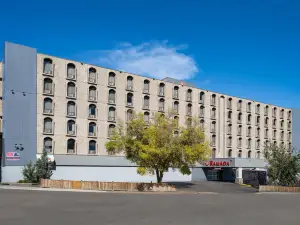 ラマダ バイ ウィンダム サスカトゥーン