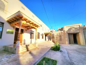 แอนเชียนท์ ทากาเยฟ โรงแรม