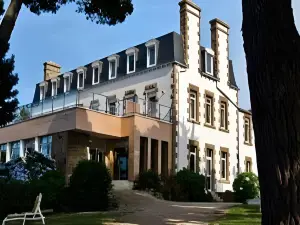 Hôtel les Costans, the Originals Relais