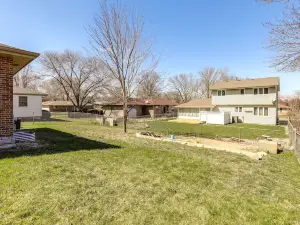 Family-Friendly Lincoln Home w/ Sandbox & Grill!