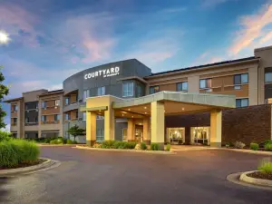 Courtyard Mankato