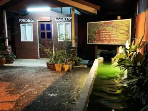 DE RIMBUN INN_Rumah Kayu Sea View_Tingkat Atas