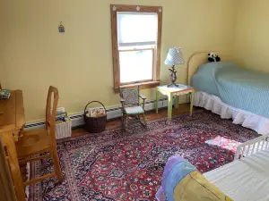 220 acre Country gentlemens Estate for Family Reunions