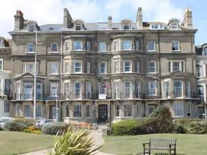 ลอร์ด คิทเชนเนอร์ เกสต์เฮาส์