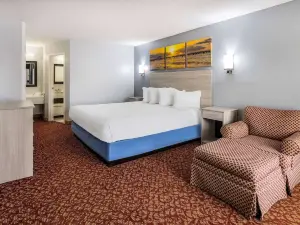 Days Inn & Suites by Wyndham Williamsburg Colonial