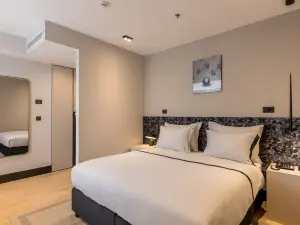 Cora Hotel