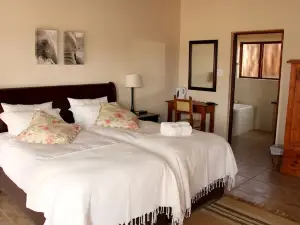 7th Hole Golf Lodge