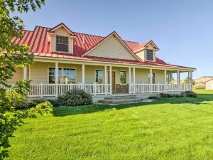 Custom Home w/ Decks in Boulder! Gateway to Parks!