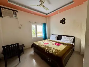 Shri Bhanke Bihari Hotel