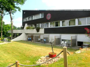Logis Hotel les Gravades Ussel