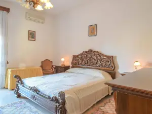 Nice Apartment in Collesano with WiFi and 3 Bedrooms