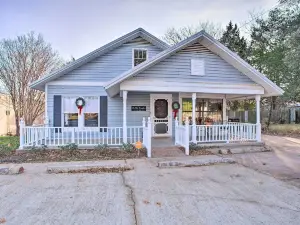 Canton Home w/ Porch < 1 Mile to First Monday!