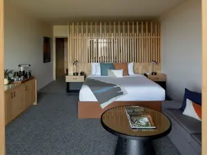 Inn the Ground