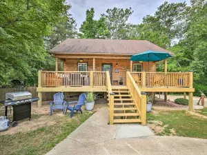 Quiet Tignall Getaway Near Lake w/ Boat Dock