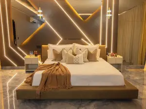 Lovera Hotel