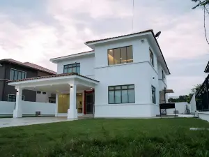 OTM Party Wedding Homestay at BATU PAHAT Up to 20p