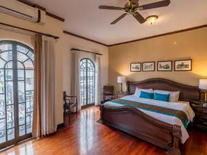 Hotel Colonial