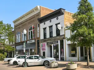 Cozy Carriage House, มาเดินทางเข้าสู่ UNC, จักรยานฟรี