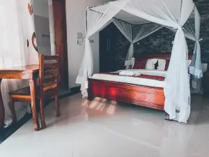 Queen's Way Resort