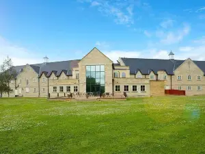 Best Western Plus Pastures Hotel
