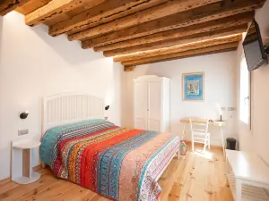 B&B Basta Bussare旅館