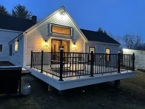 Totally Renovated 1800 FarmhouseMinutes from both the Mountain and Lake