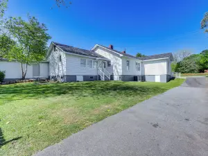 Main Street Home 1 Mile to Callaway Gardens