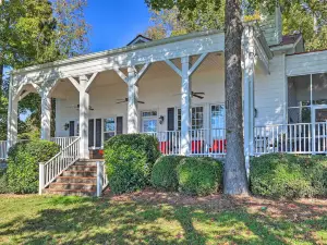 Lakefront Paradise w/ Fire Pit - Dogs Welcome!