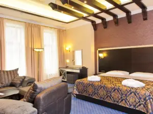 Troya Hotel