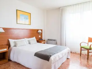 아파트호텔 플라야스 데 리엔크레스