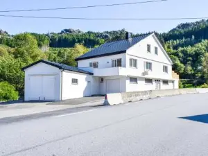Stunning Home in Hauge I Dalane with Wifi