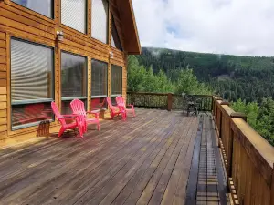 Bachelor Loop House