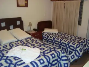 Hotel Athenas e Convenções