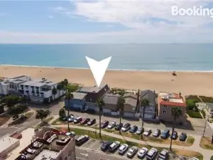 Luxury Beachfront Condo - Endless Views - Surf 1