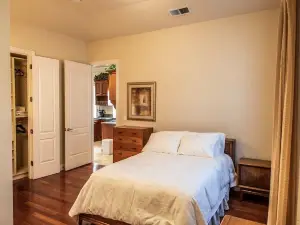 Lovely 2-Bedroom in Cupertino