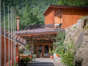 HOTEL TUTTO