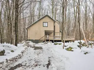 Cozy Lake Ariel Home w/ Community Amenities!